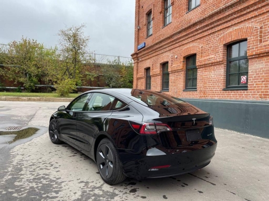 Tesla model 3 4wd black